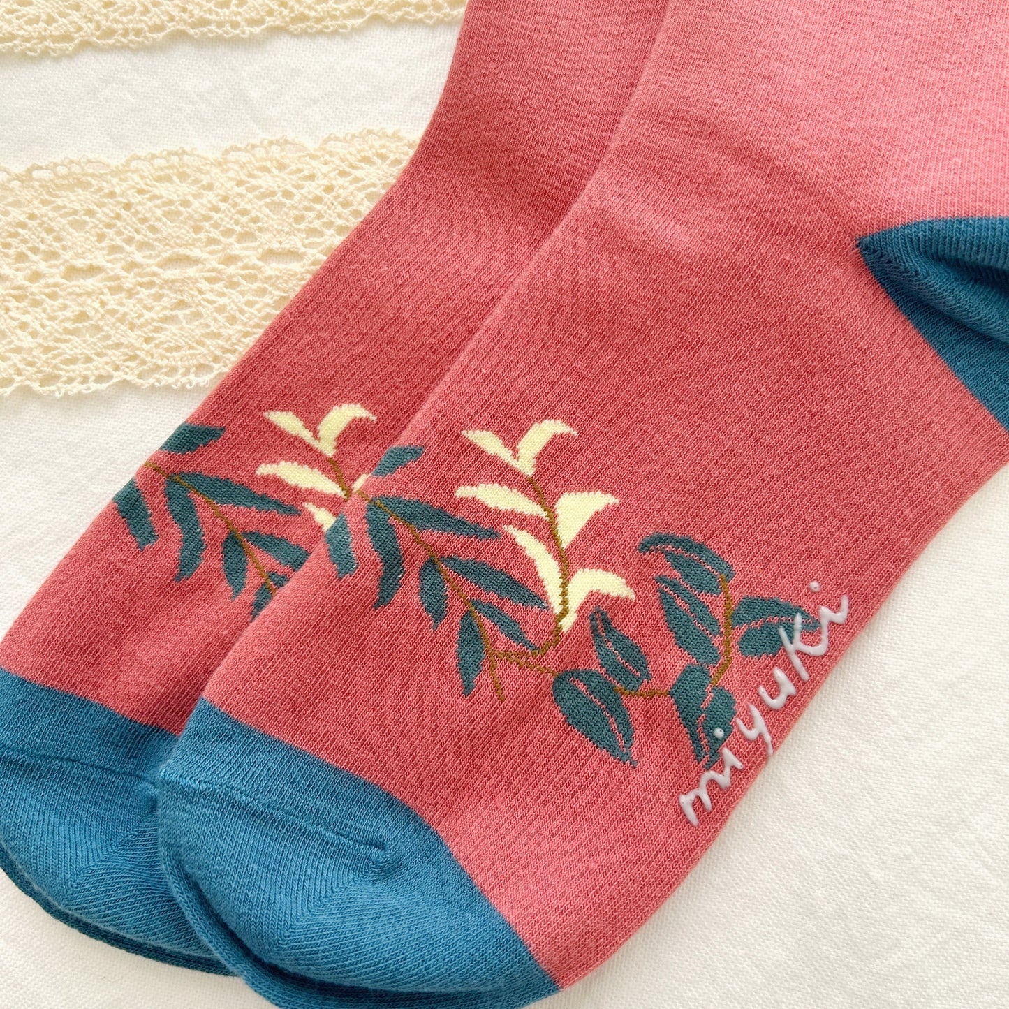 Matsuo Miyuki Cat Socks - Elliot