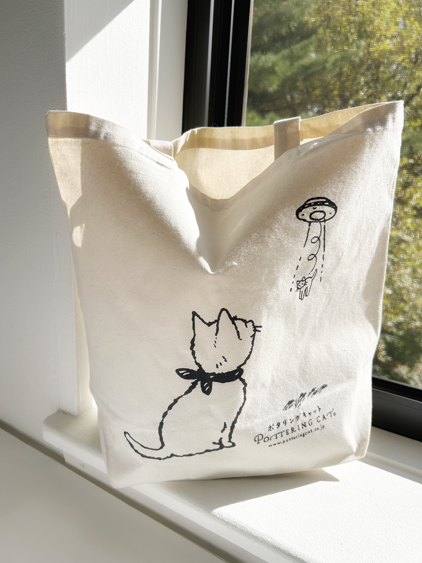 Pottering Cat Canvas Tote - UFO Double Sided Illustration