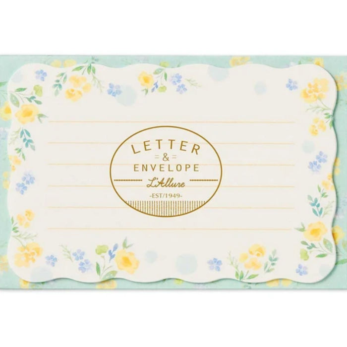 LA Letterset - Clair, a charming floral-themed stationery set adorned with delicate flower illustrations, perfect for writing letters and special notes.