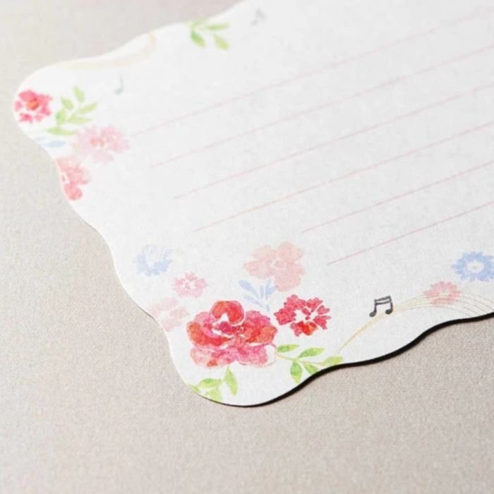 LA Letterset - Fleur, a charming floral-themed stationery set adorned with delicate flower illustrations, perfect for writing letters and special notes.