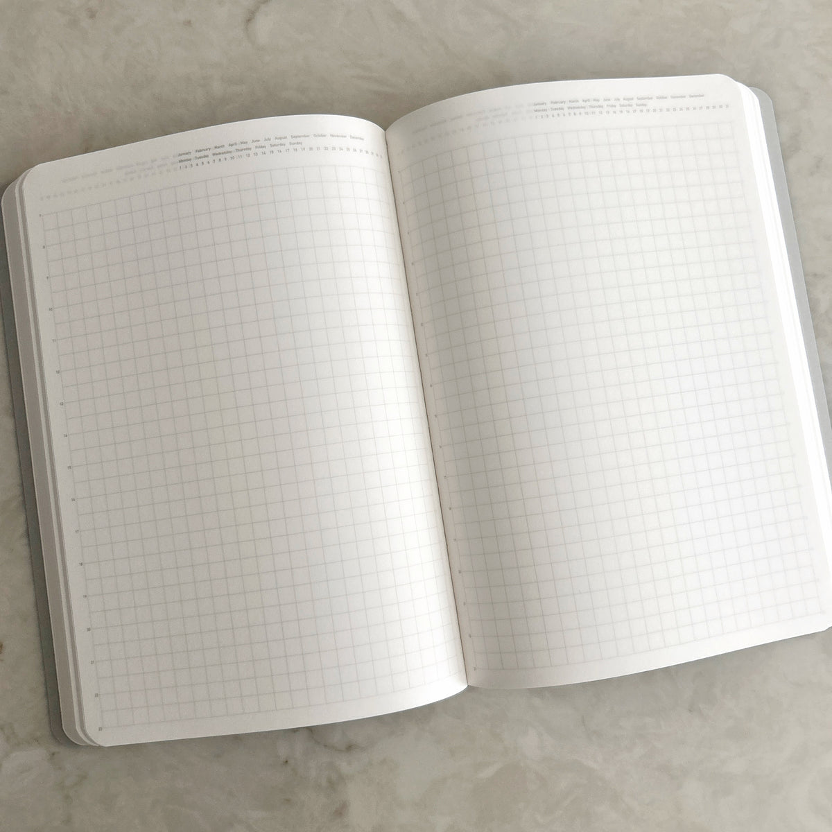 STALOGY Editor's Series 365Days Notebook - B6 - Grid - Black