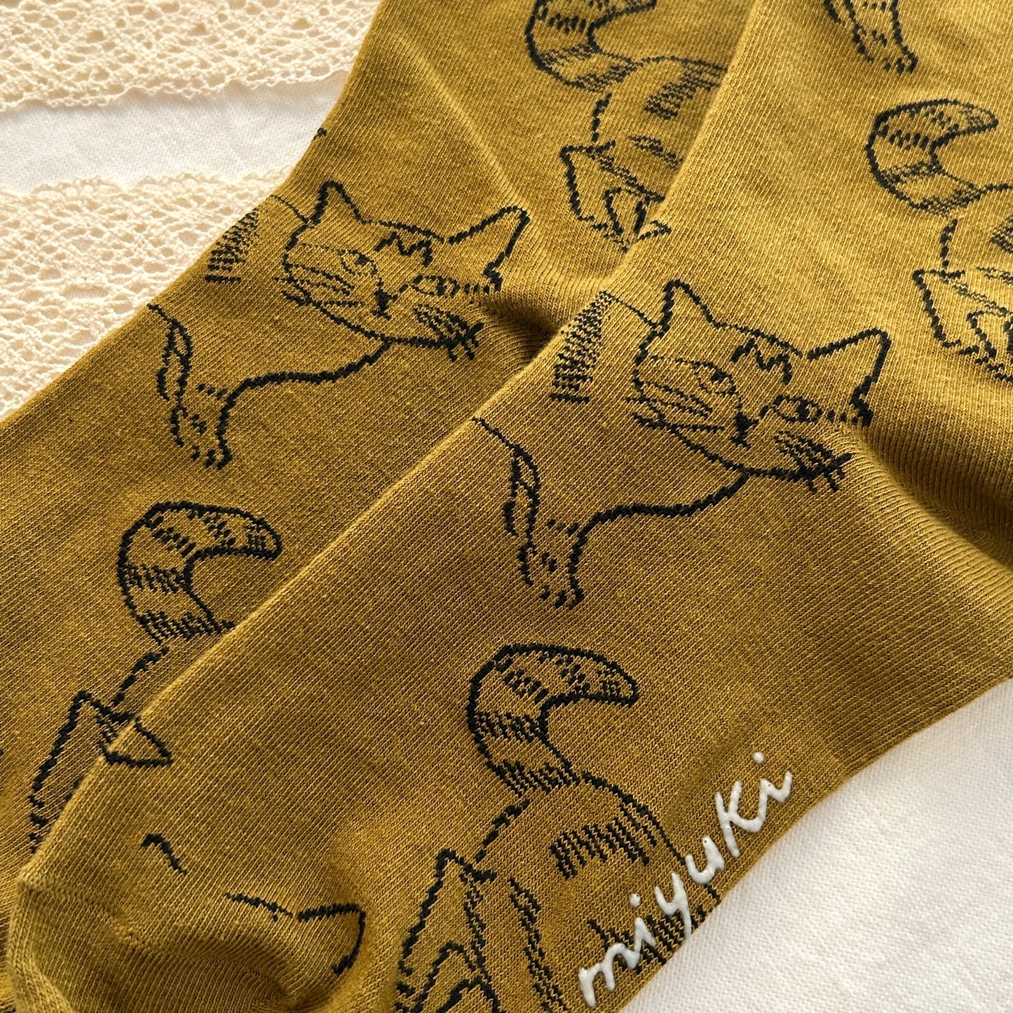 Matsuo Miyuki Cat Socks - Kijitora