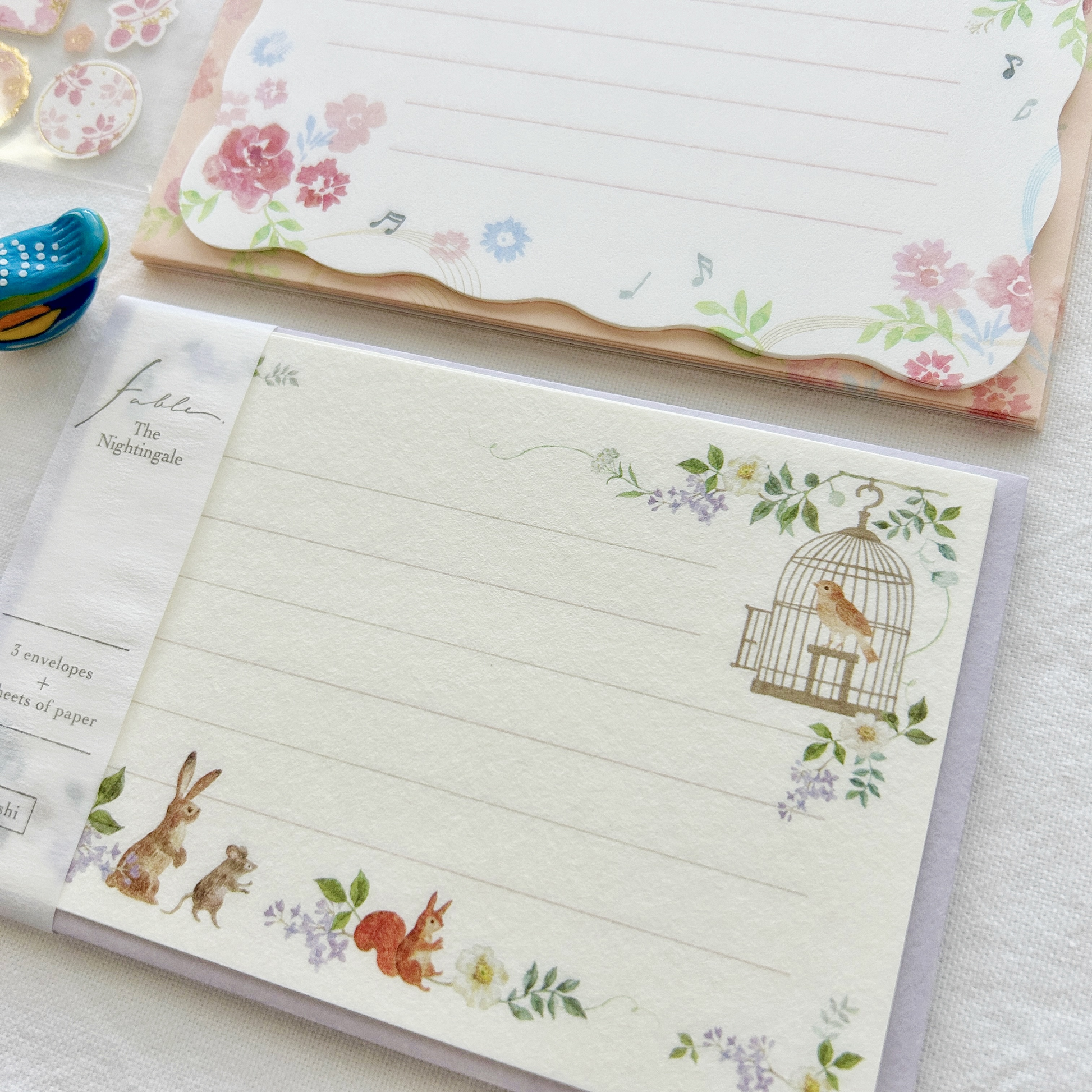 Mitchikusa Letterset - Nightingale, a charming stationery set adorned with delicate nightingale illustrations, perfect for writing thoughtful letters and notes.