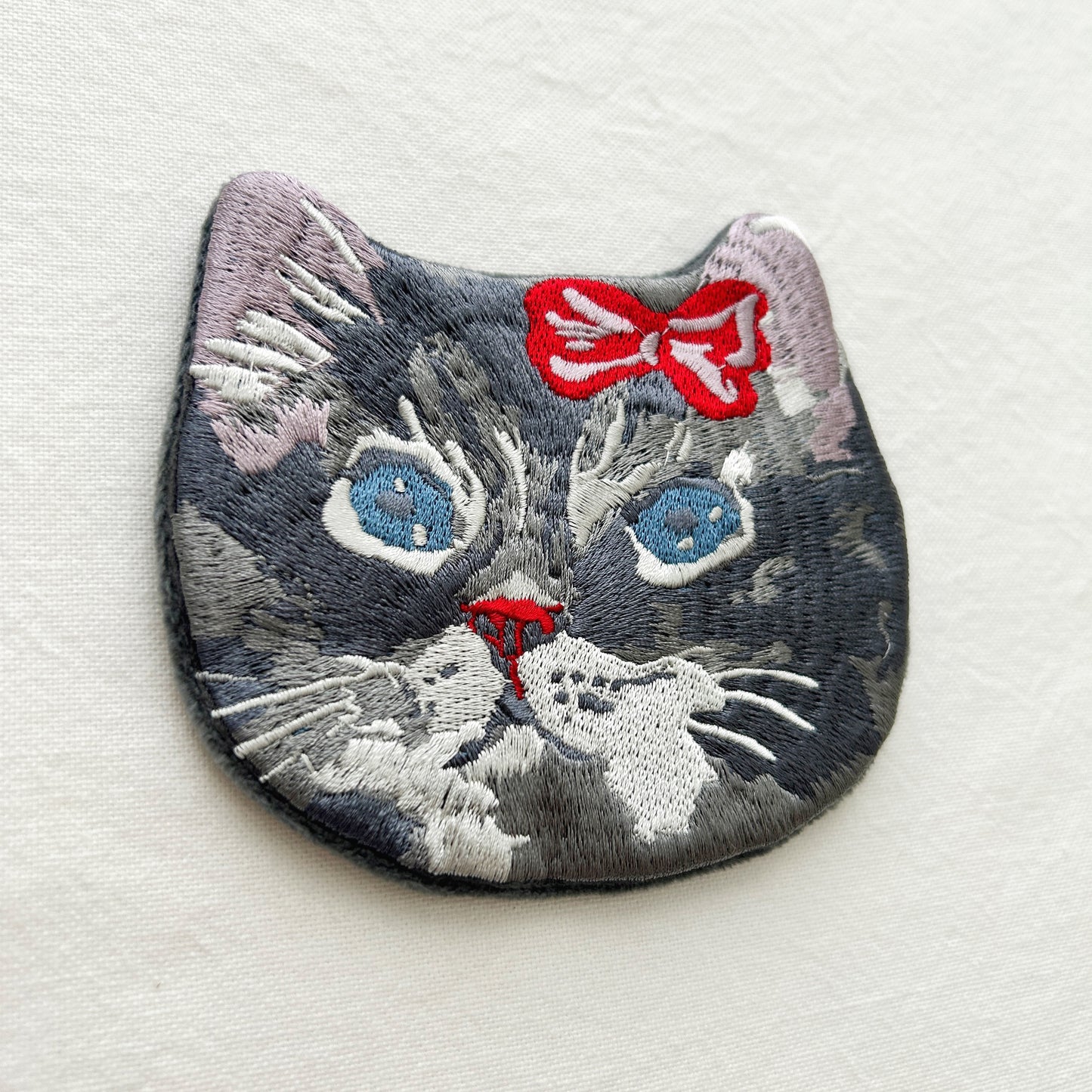 Nathalie Lété Embroidered Animal Face Pouch - Grey Cat