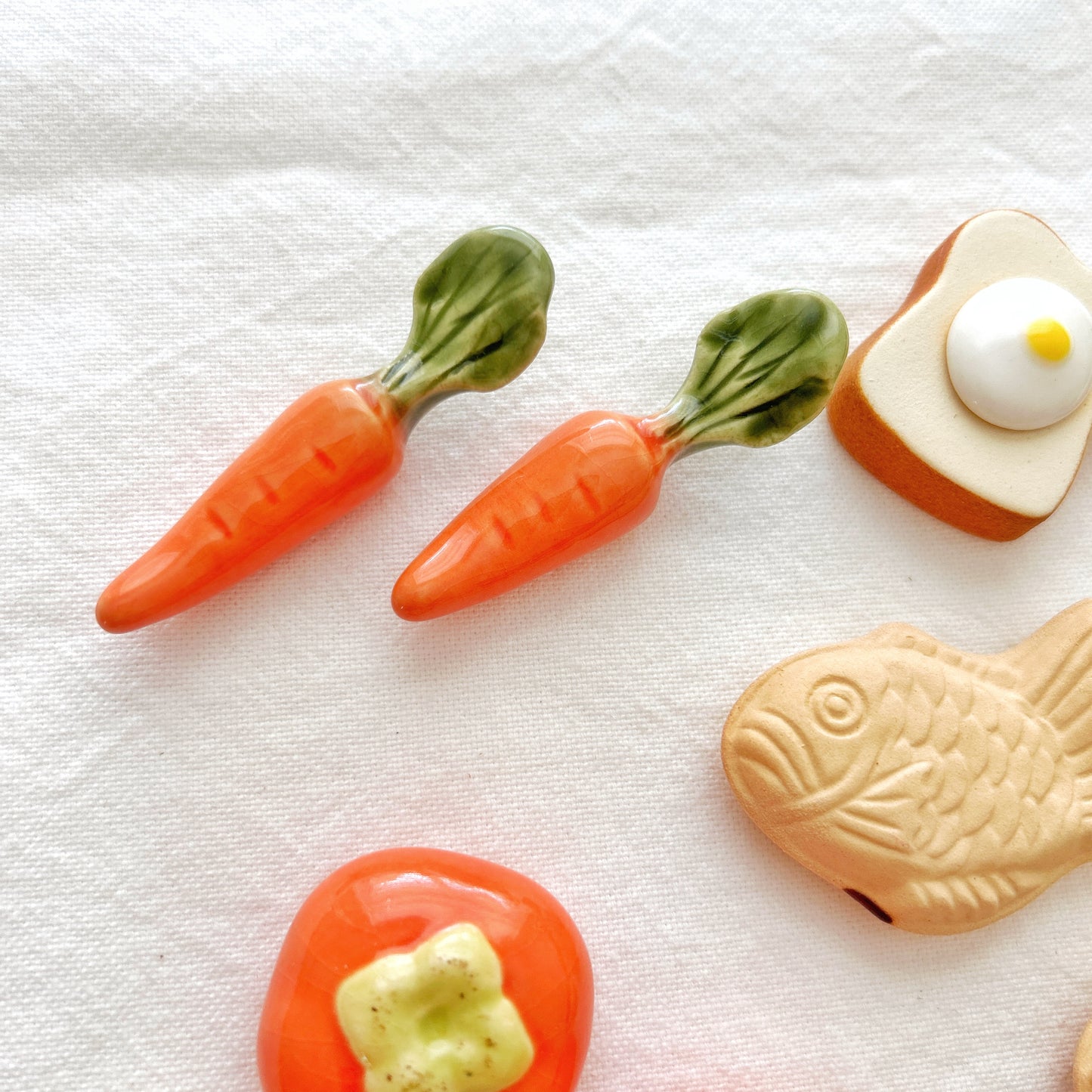 Crunchy Carrot Chopstick Rest