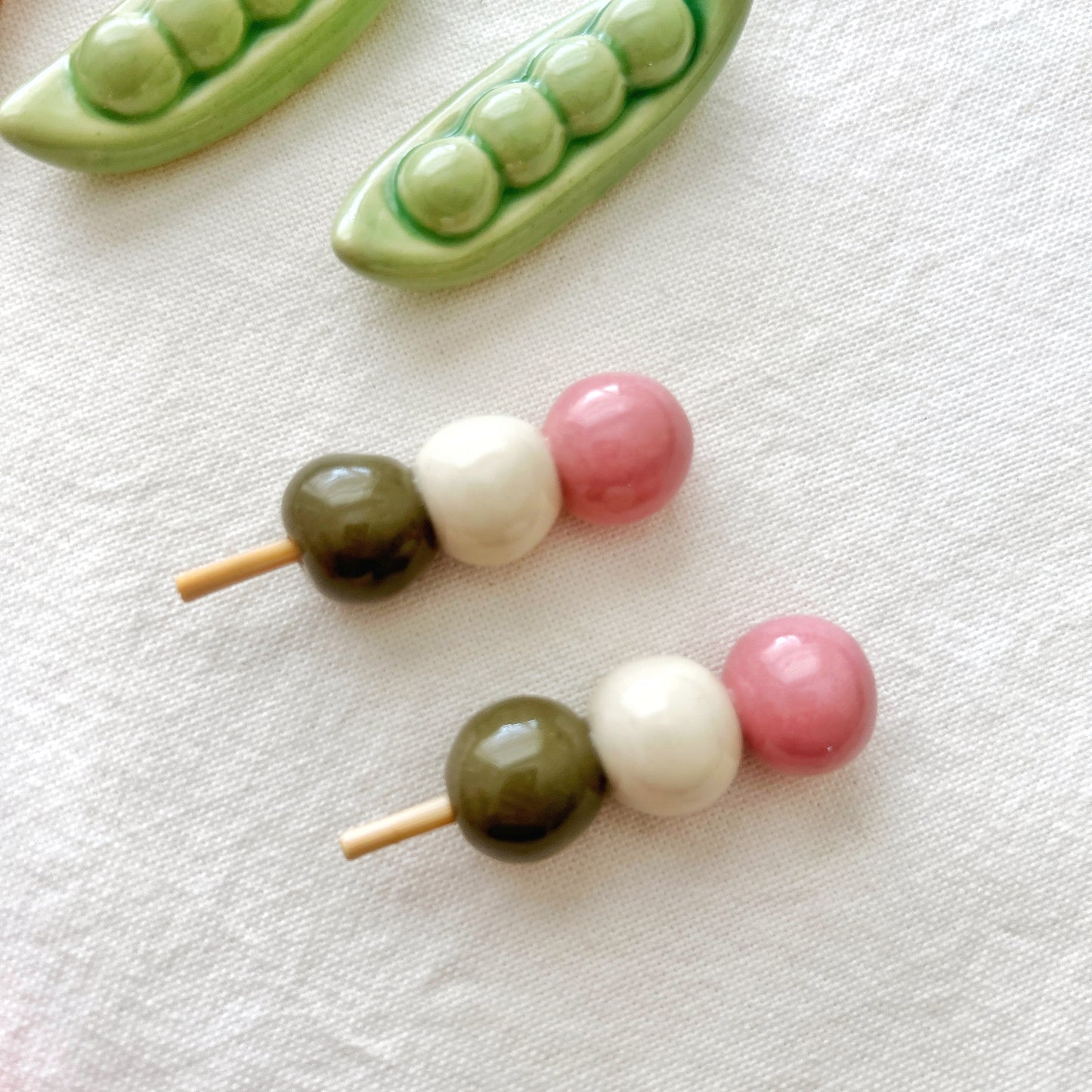 Sanshoku Dango Chopstick Rest
