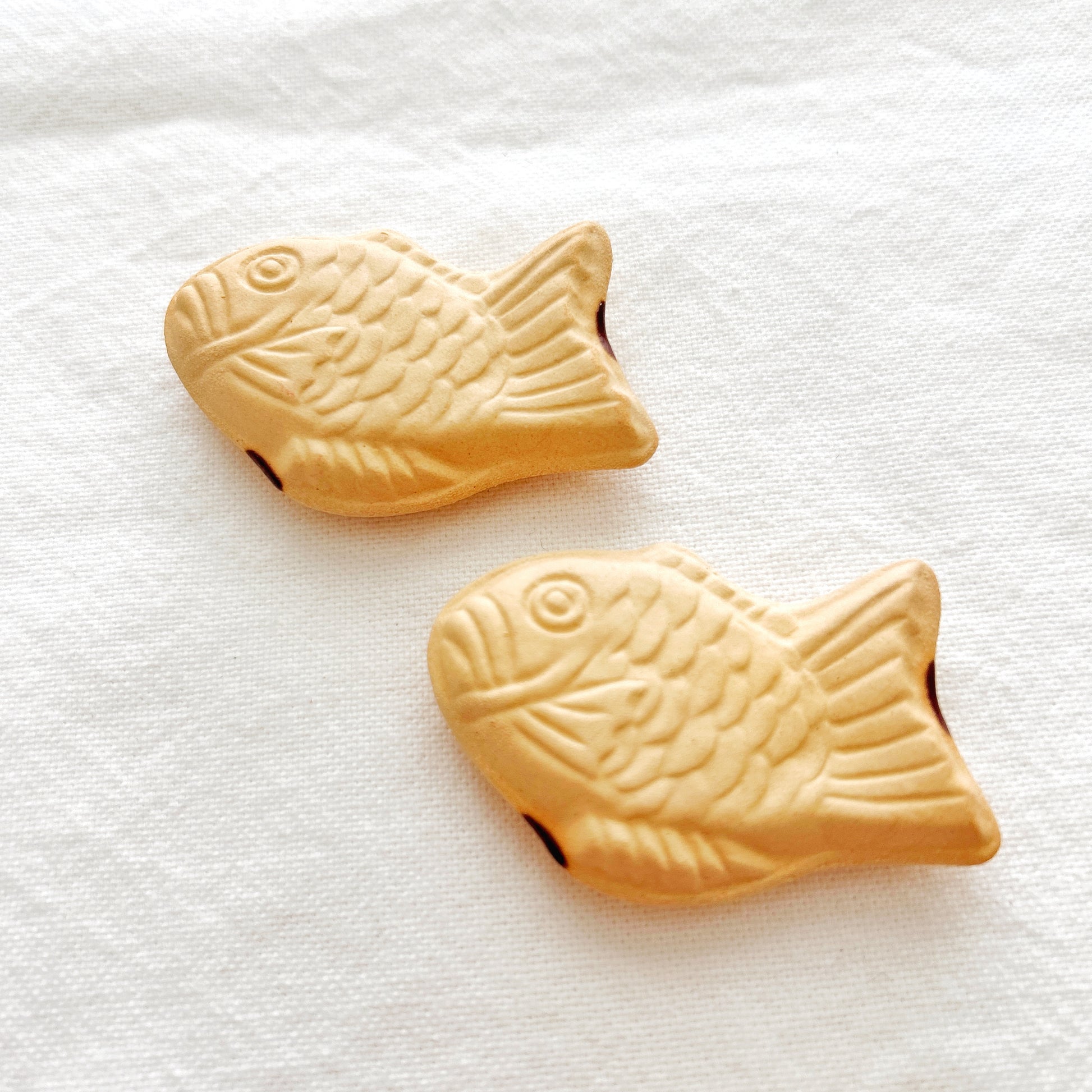 Taiyaki fish ceramic chopstick rest