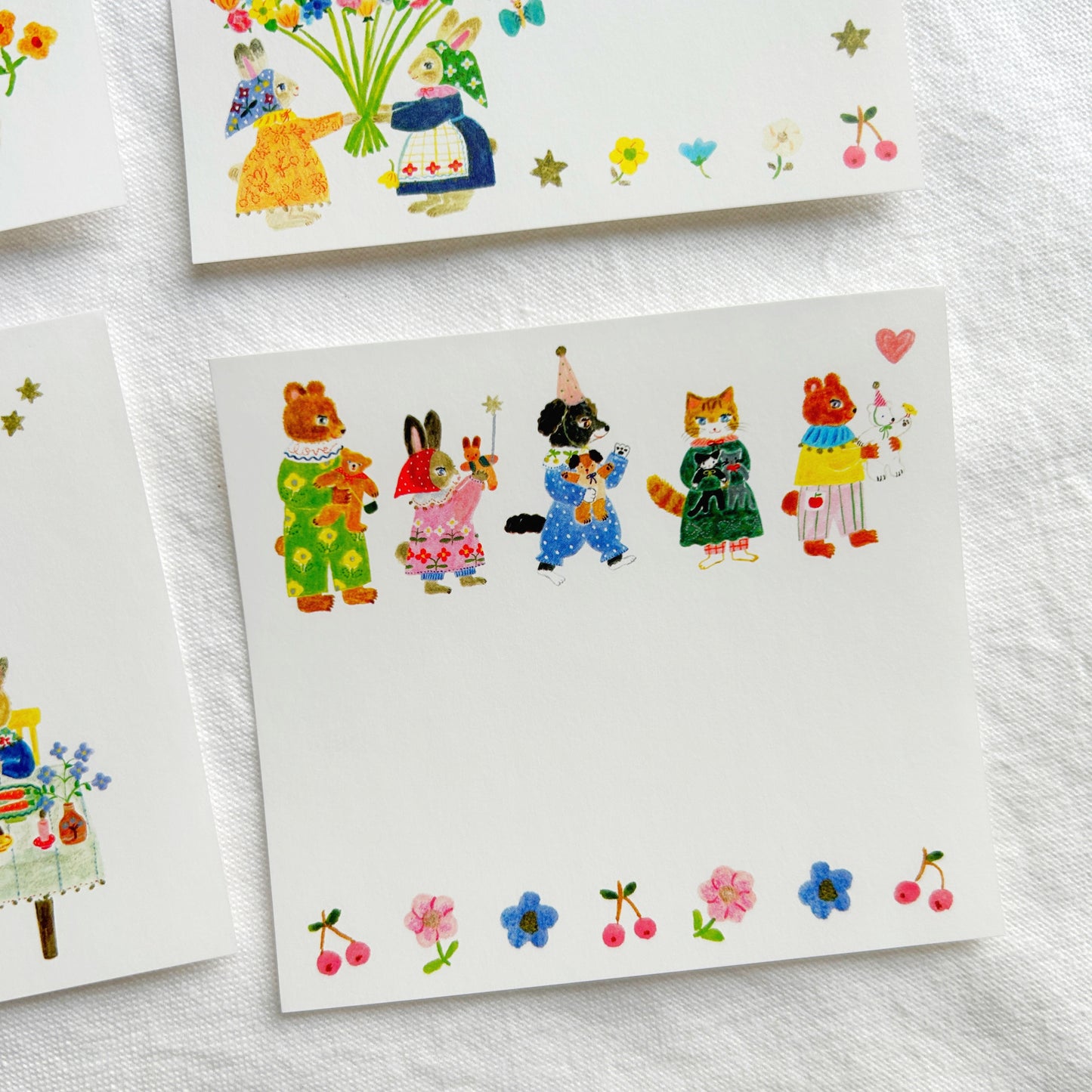 Cozyca - Aiko Fukawa Block Memo Pad Little Fluffy Friends