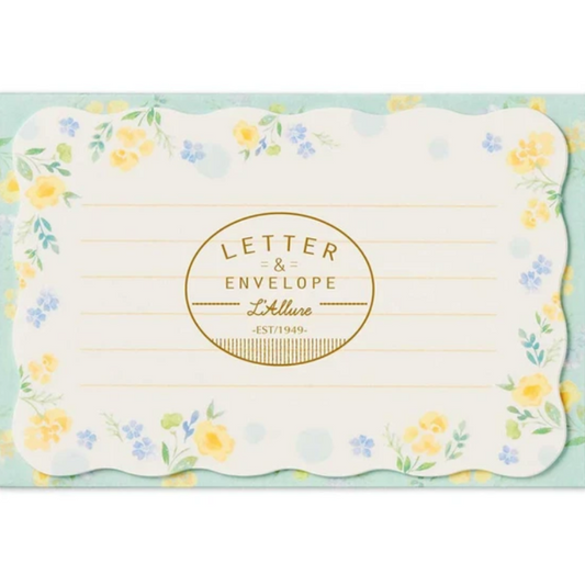 LA Letterset - Clair, a charming floral-themed stationery set adorned with delicate flower illustrations, perfect for writing letters and special notes.