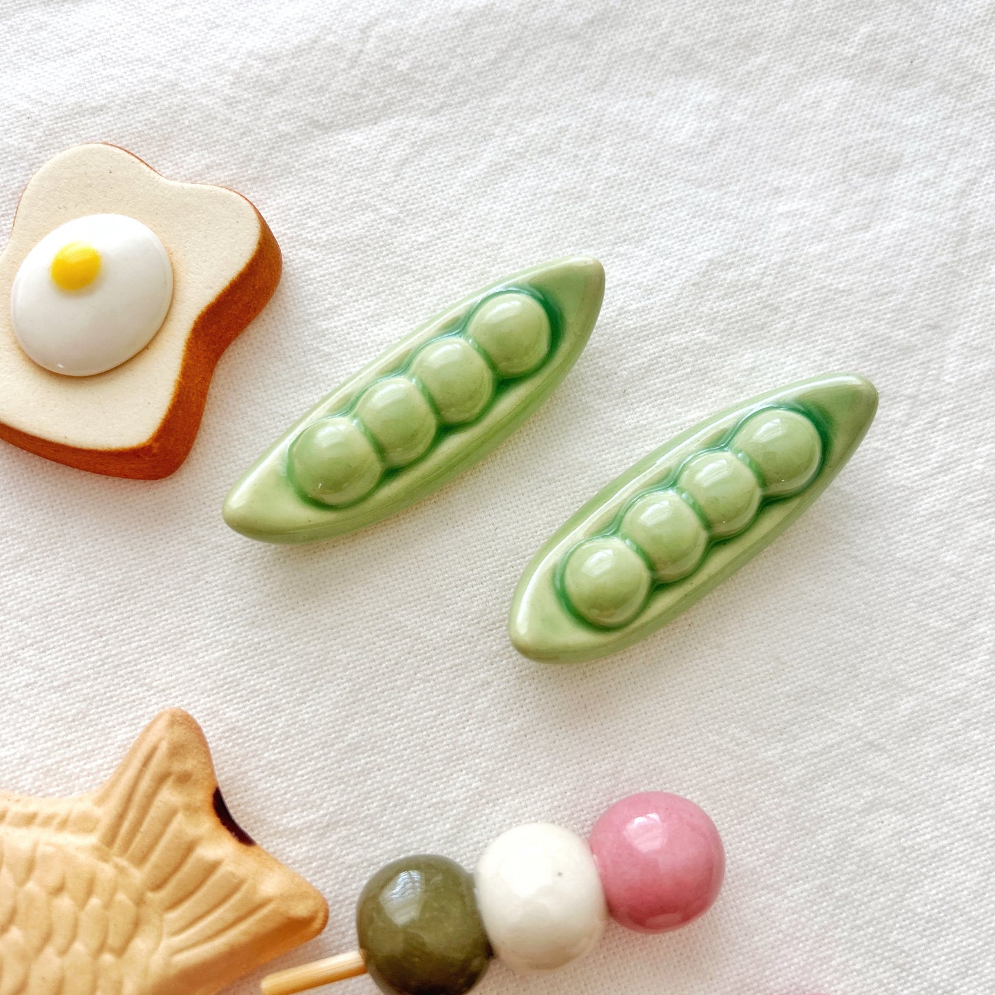 Peas in a Pod Chopstick Rest
