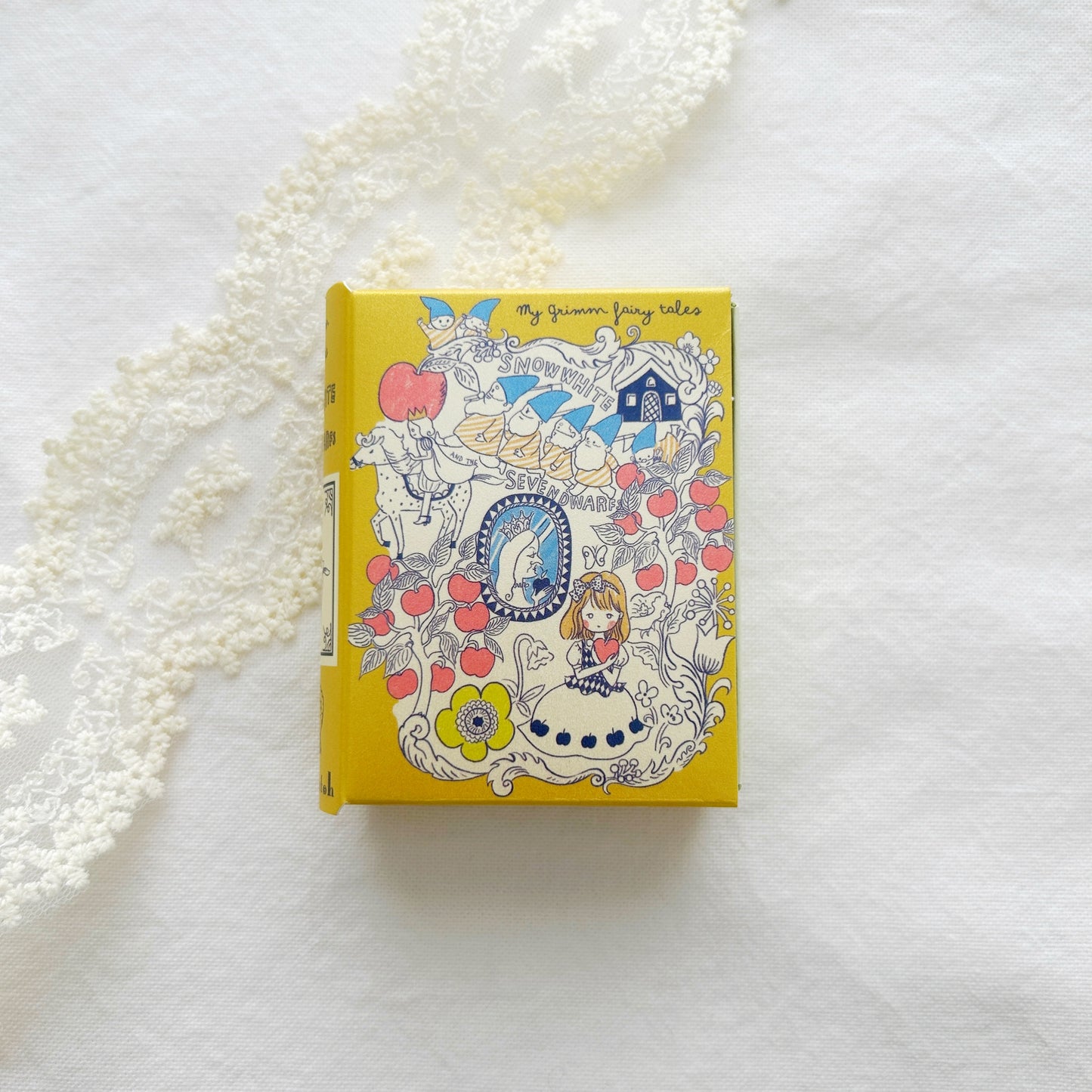 Shinzi Katoh Grimm's Fairy Tale Memo Notes Box - Snow White