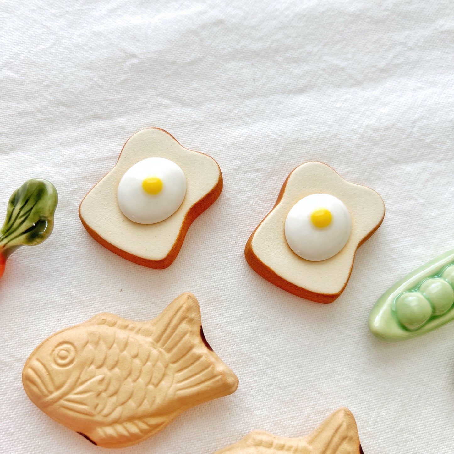 Toast with Sunny Side Up Egg Chopstick Rest